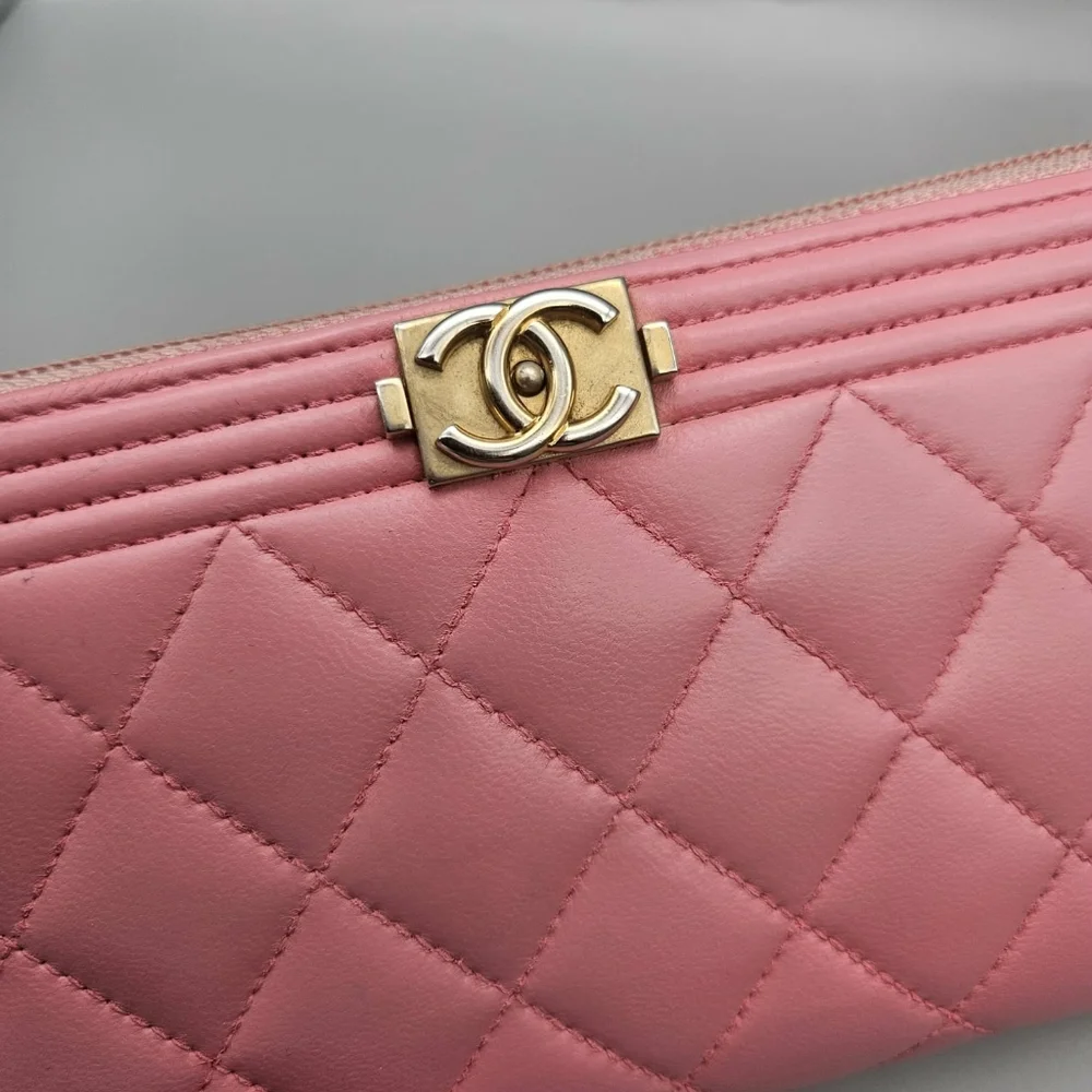 CHANEL 🩶authentic boy